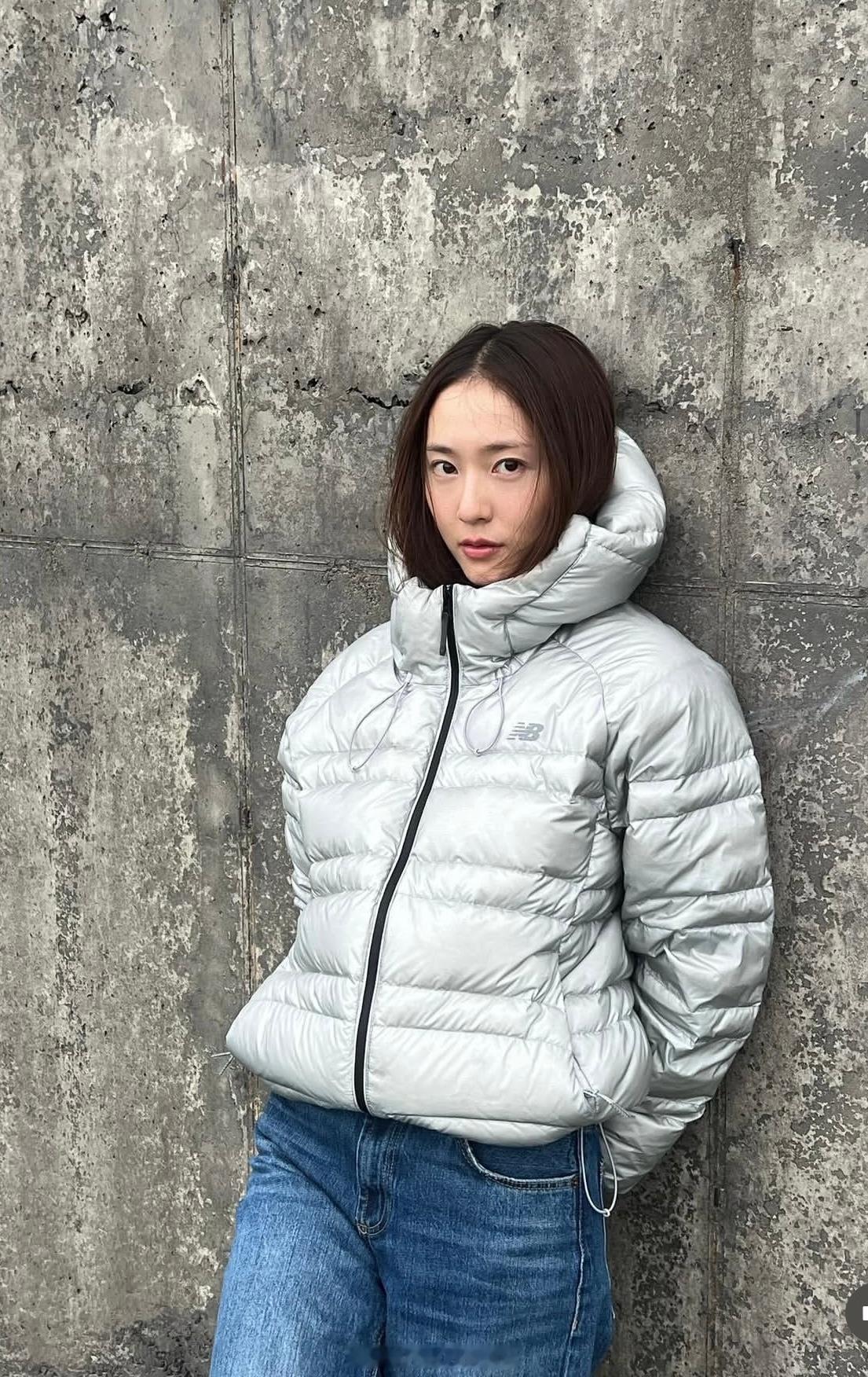 郑秀晶 郑秀晶 公主的预备冬日装备挺适合户外的 ​​​