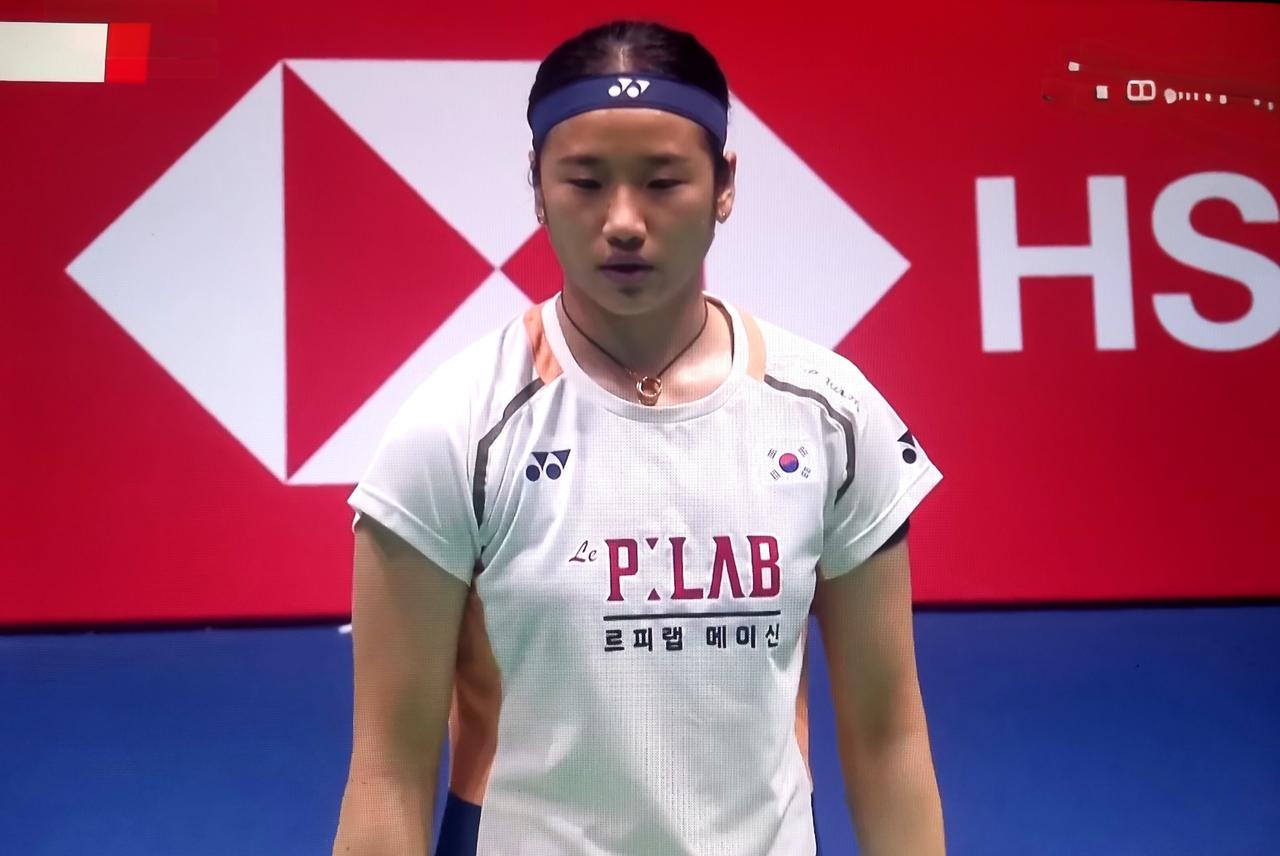 刚刚结束了一场2026年马来西亚羽毛球公开赛女单1/16决赛，世界排名第一的韩国
