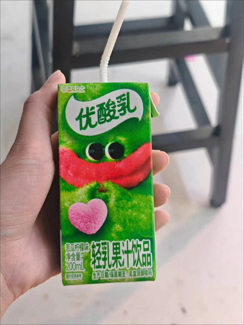 这阵无厘头鸠鸠饮料风终究还是吹出了广园路以北…… 