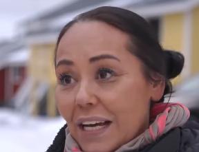 格陵兰政治家蒂莉·马丁努森：

我们并不想成为美国人那样的富人。看看他们有多贪婪