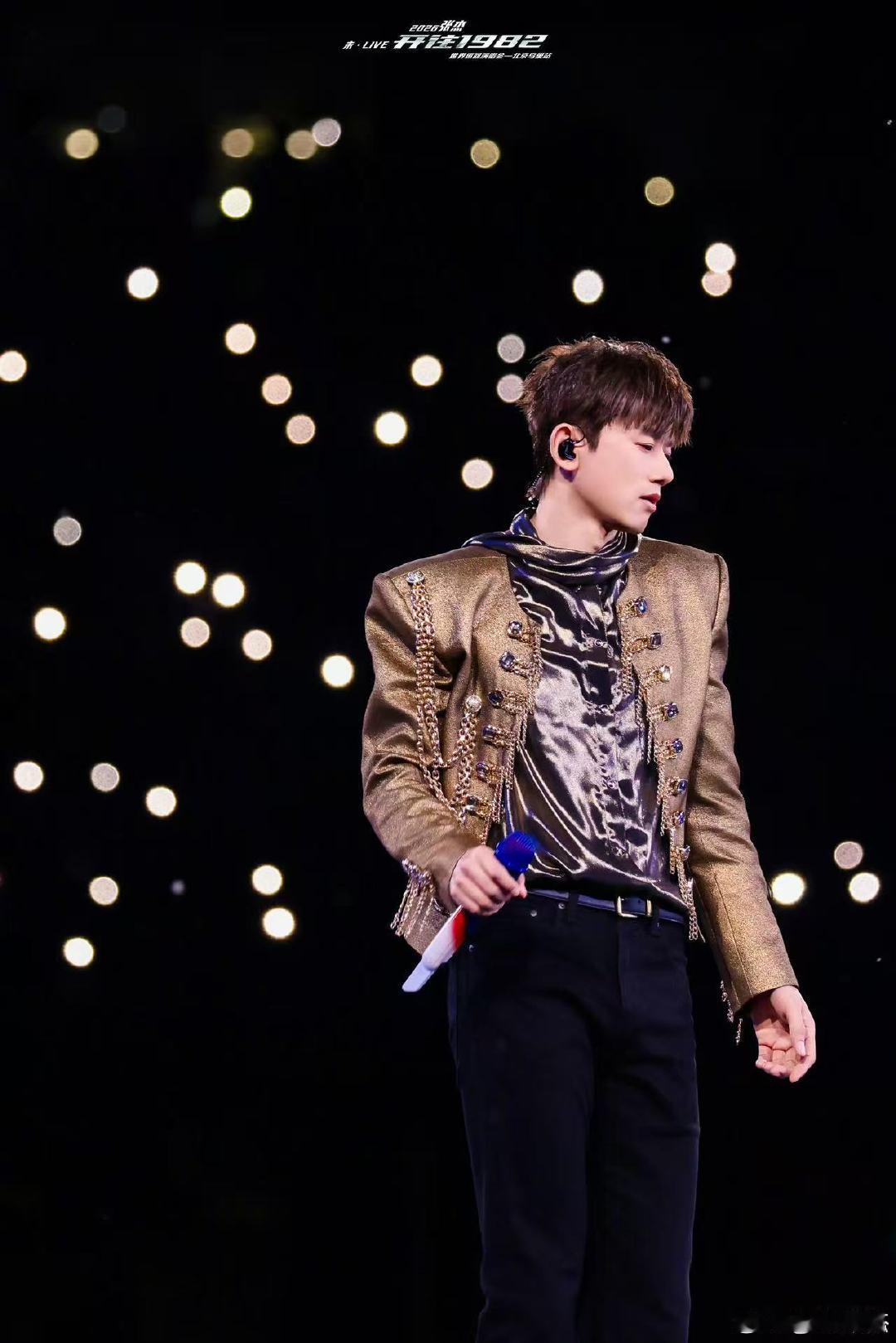 张杰刷新鸟巢纪录见证历史！张杰鸟巢 16 场连唱，刷新年度单人场次世界纪录 