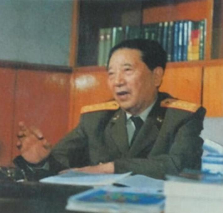 秦基伟一桩未解之谜：没来由，为何突然给素无往来的孔令华升职？
“秦司令，这么调人