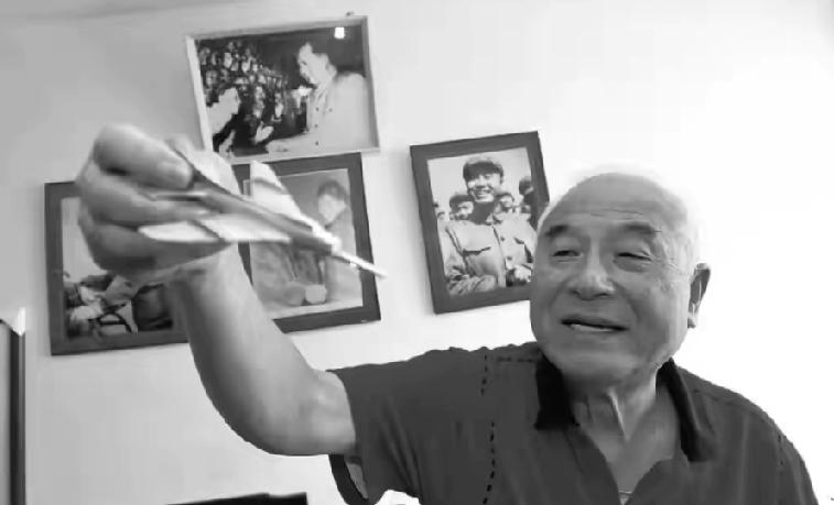 痛别！95岁空战英雄高翔逝世，39米近战美军战机的壮举永载史册
 
2026年1