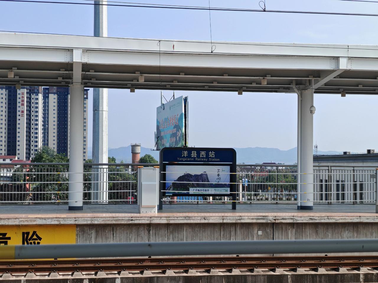 修己，以清心为要；涉世，以慎言为先。