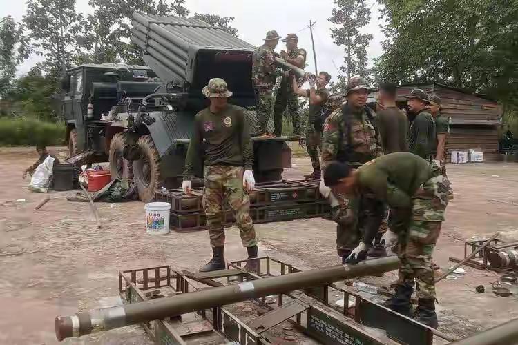 泰柬进入最危急时刻，佩通坦紧急发声，中方3大部门火速展开行动