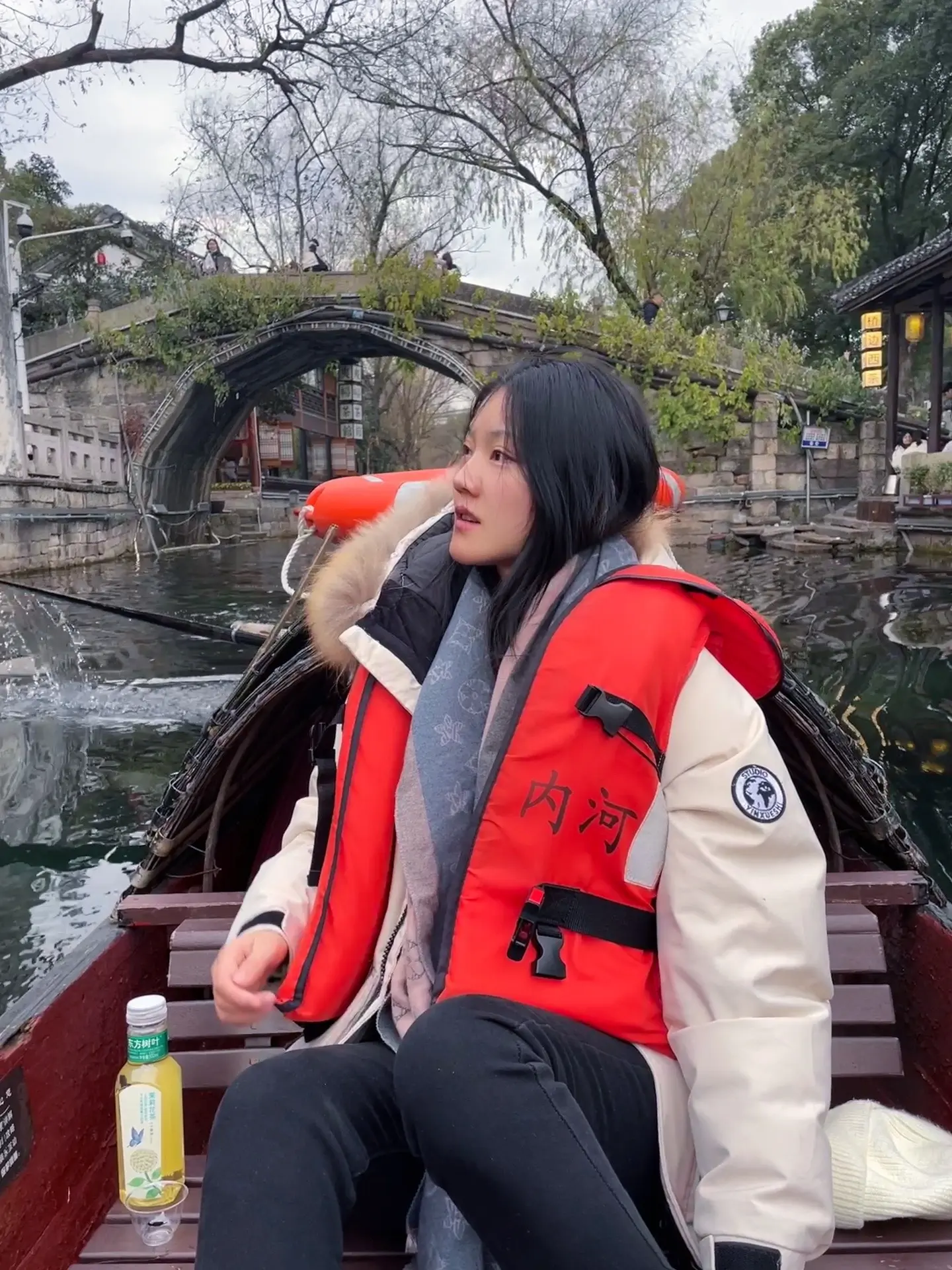 窄巷 小桥 乌蓬船