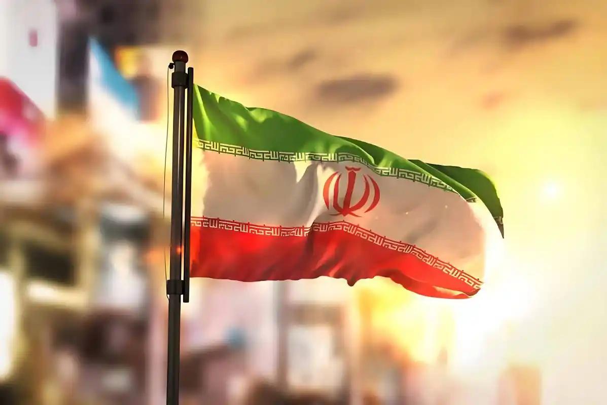 美国和以色列何时对伊朗动手？
        美国已擒获马杜罗，对伊朗采取军事行