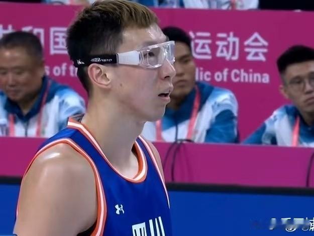 事实证明范子铭和周琦差距实在太大…全运会四川男篮89：76力克北京，闯进半决赛。