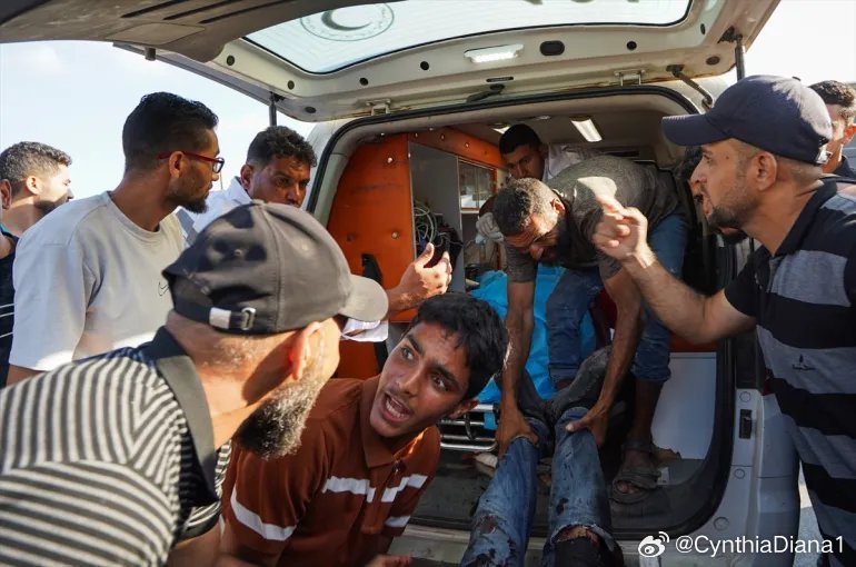 (UTC10：40)过去24小时内，加沙至少4人死亡，8人受伤 过去一天，战火重