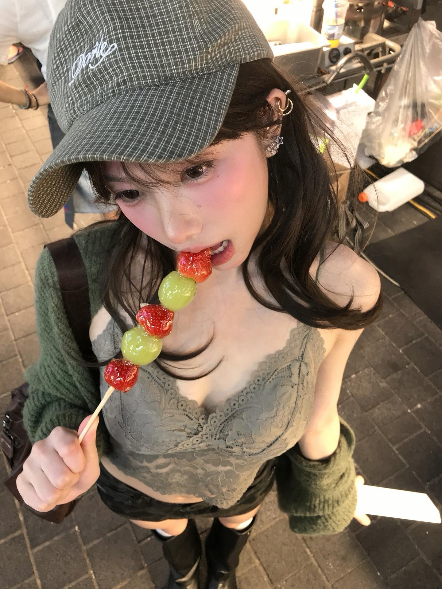 🍓✨🍒🇰🇷 （差評！都沒有番茄糖葫蘆） （純欲小內搭今天安排🫰🏻