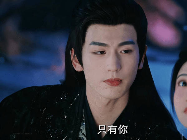 坏了，张凌赫在四海里怎么长这样啊，这算提前开香槟吗？ ​​​