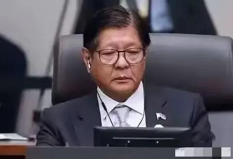 中菲南海谈妥！菲律宾低头，从来不是良心发现
 
中国和菲律宾谈妥了。当地时间3月