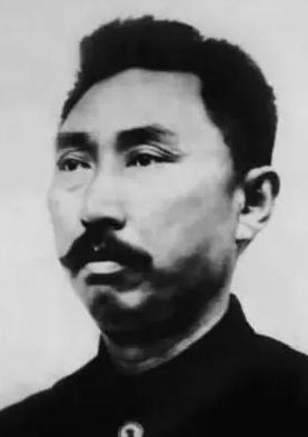 1950年湘西王陈渠珍险被枪决，贺龙急奔中央求情，毛主席的决定尽显格局
 
19