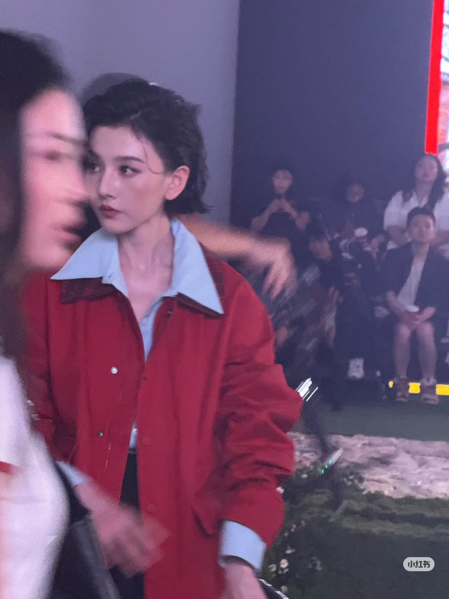 求你们感受这张 ​​​