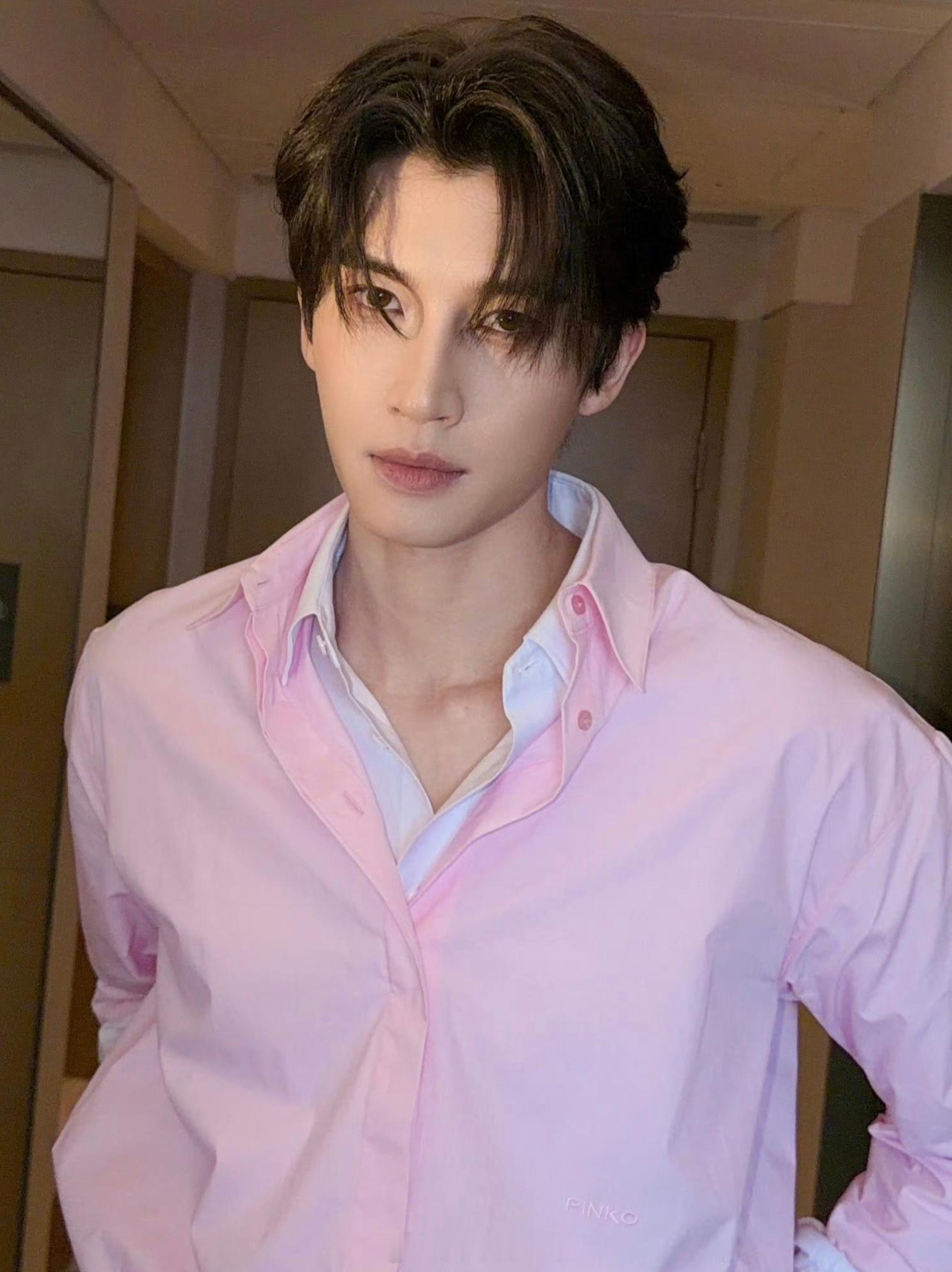🥭电视剧《灿烂如野》5月28日开机主演：范诗然、秦晓轩导演：丁英洲 