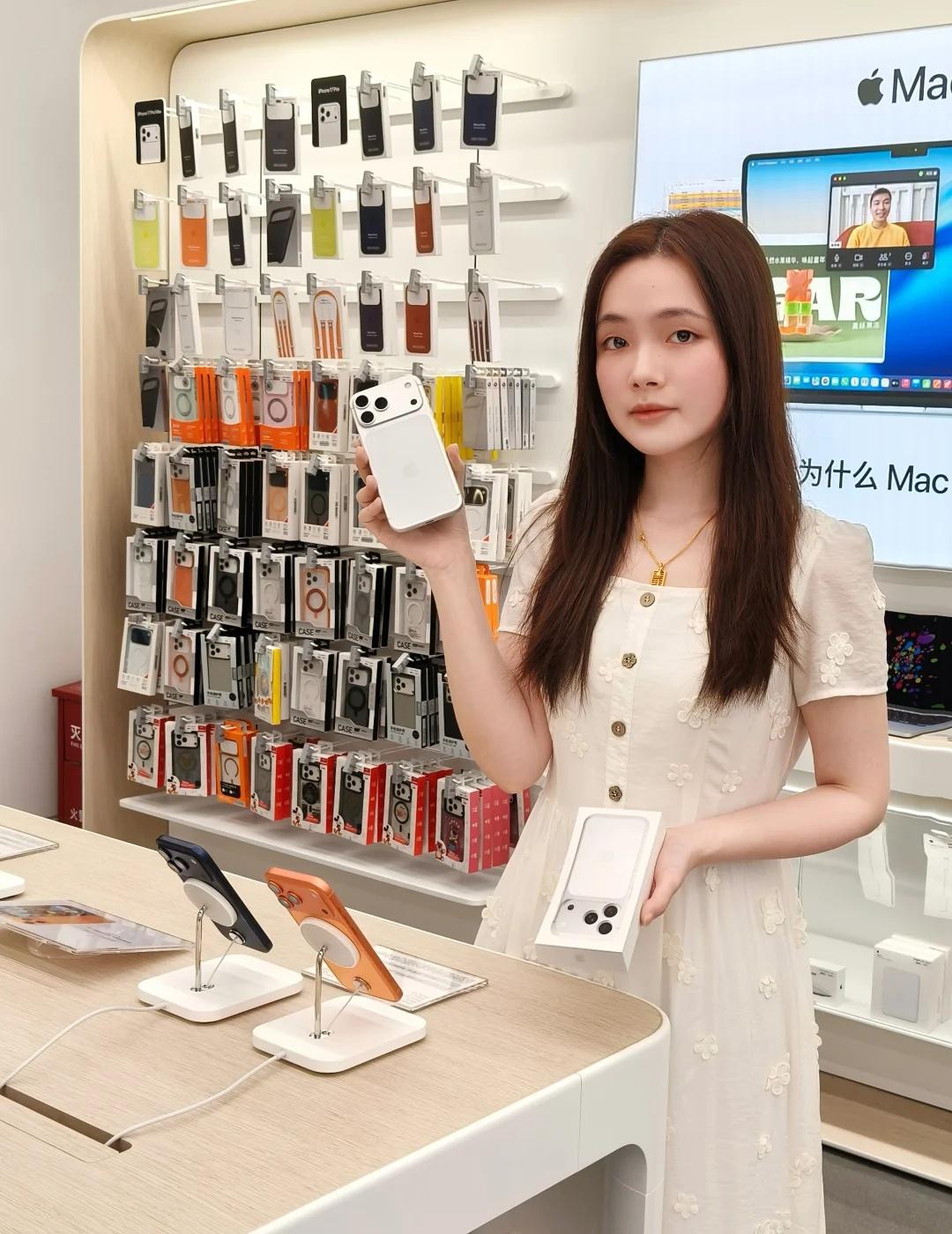 线下门店拿iPhone18pro现货攻略
下班后来宝龙一城逛街，看到SUNION