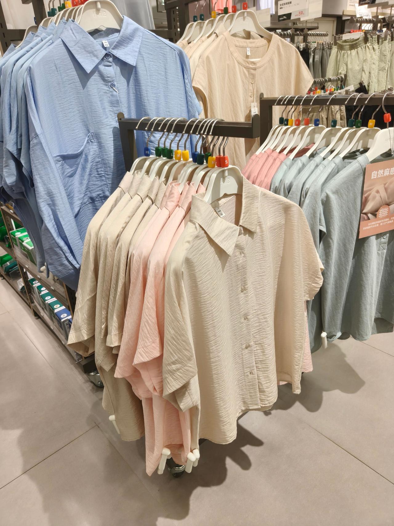 逛鹿岛买了一大堆新衣服，很开心。纯手工服饰定制 亲手制作的衣服 服装人订货会打卡