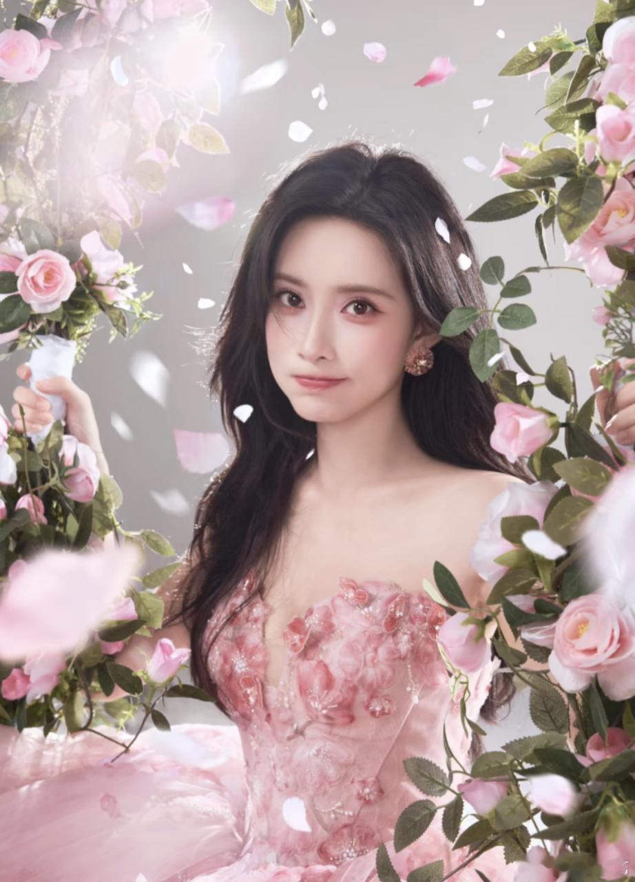 孟子义 摔跤必出神图孟子义一摔跤全网收获一堆美图，还是要提醒孟姐走路多多注意安全