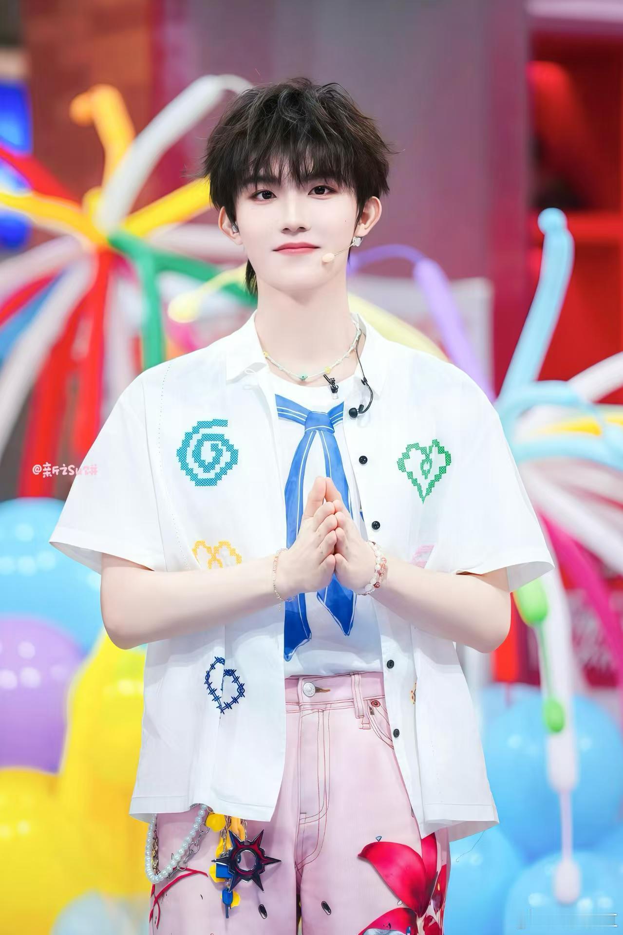 苏新皓cha了炽新歌从开口到收尾，苏新皓把炽新歌的情绪唱得细腻又鲜活，耳朵被温柔