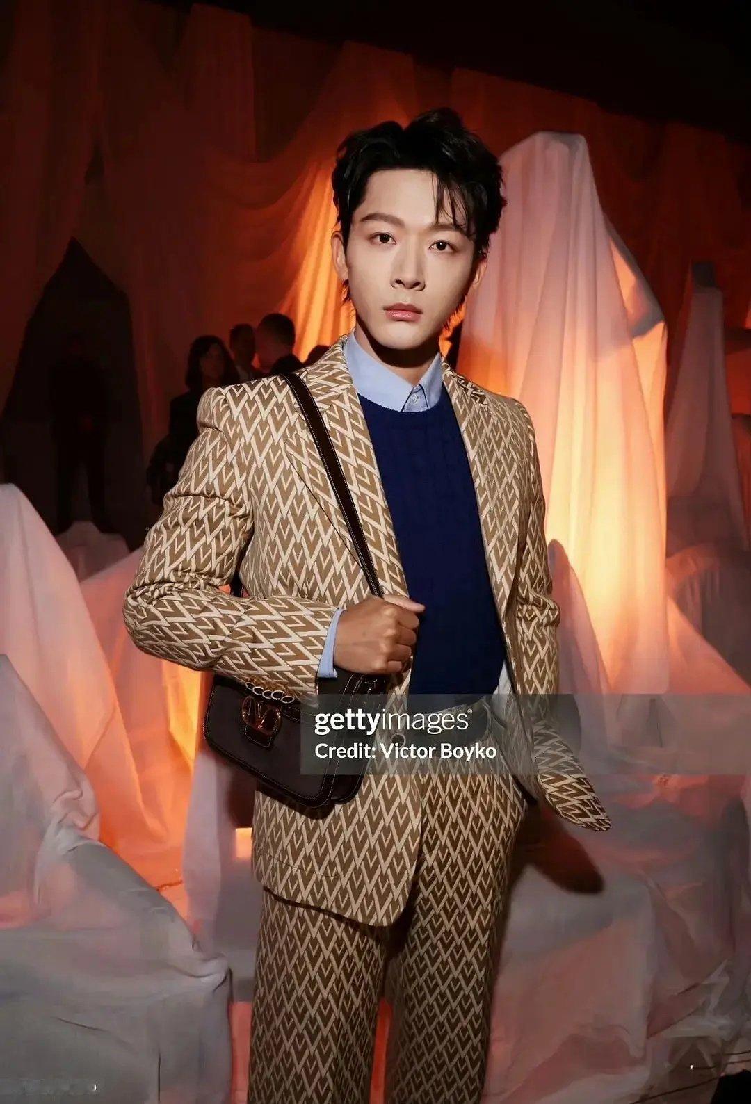 张晚意这张脸注定和时尚无缘吗？ ​​​