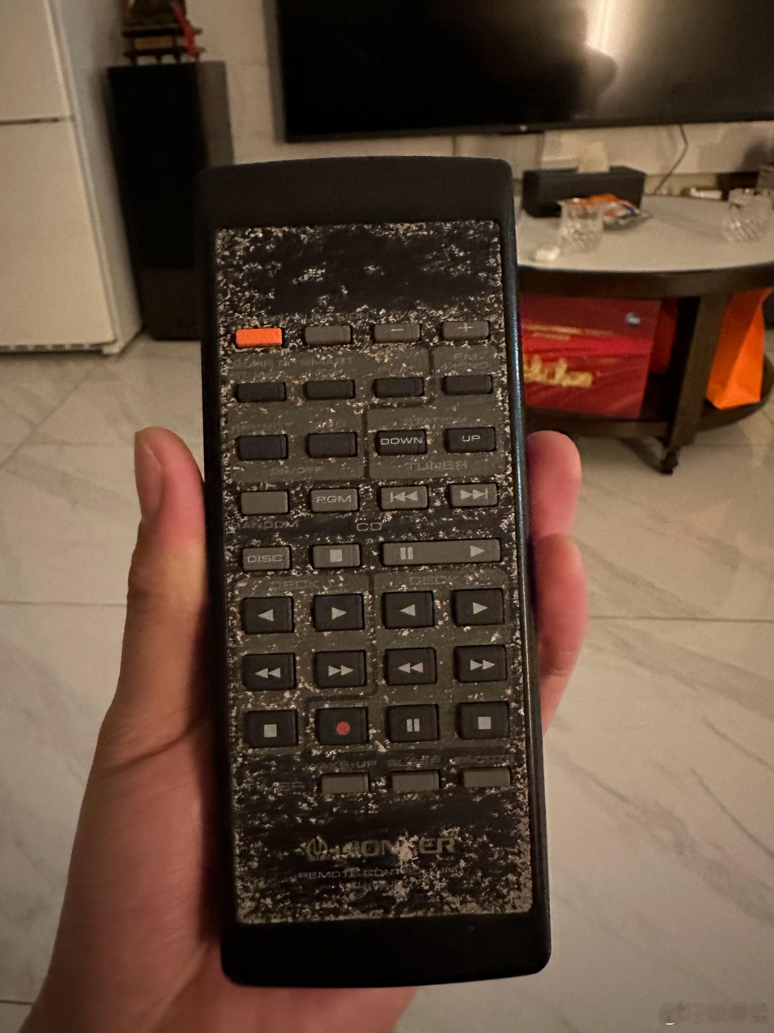 这是1993年的遥控器，还能正常使用  ​​​