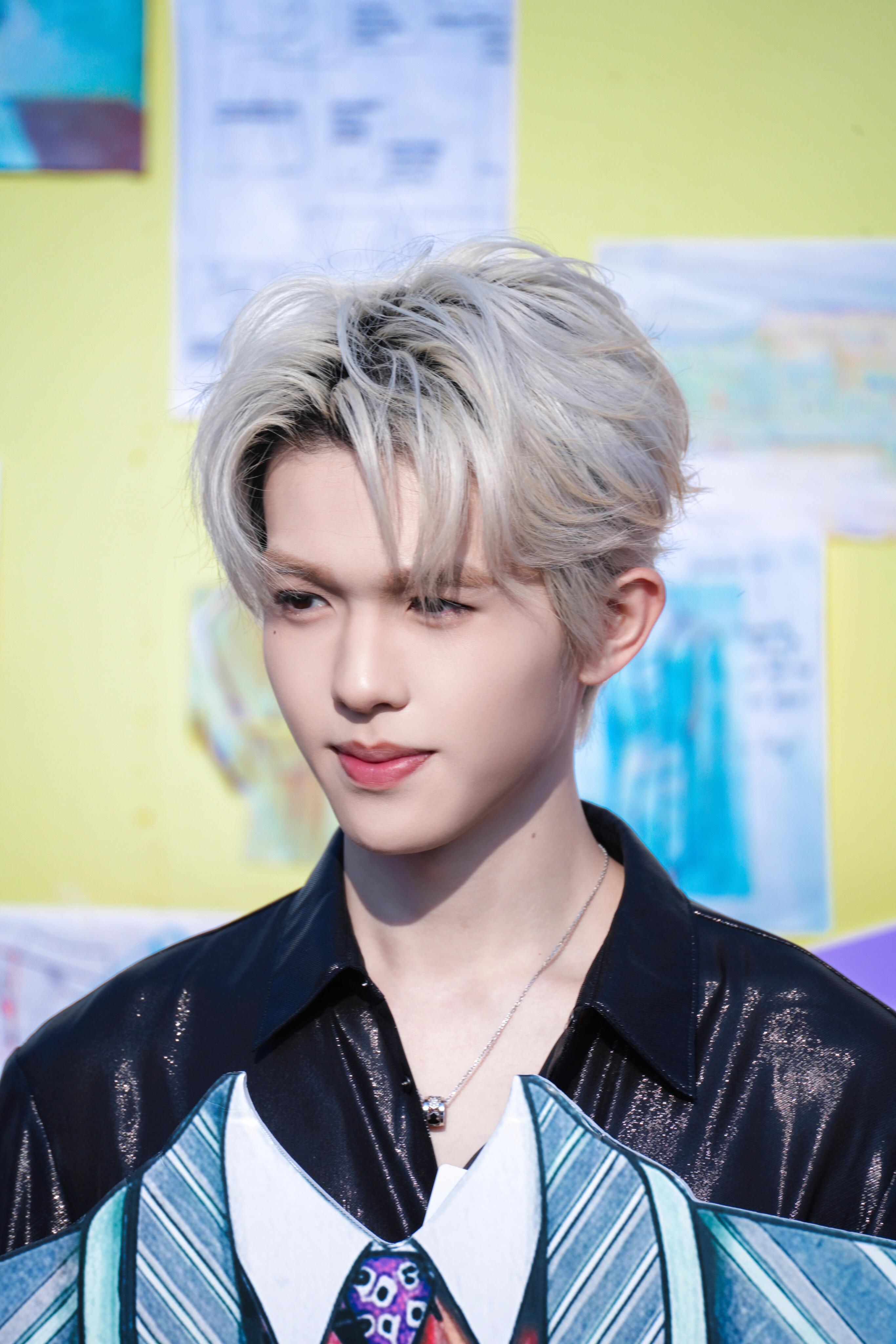 李昊CFO给CFO打call李昊李梦这就认识了惊喜联动！李昊和李梦同场活动碰面，