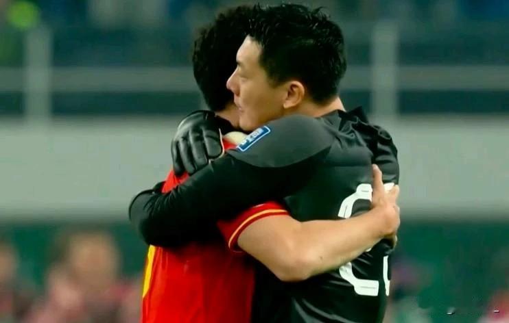 中超已容不下你，趁早不趁晚，赛季结束还是去欧洲吧！
  上海申花对阵沧州雄狮，2