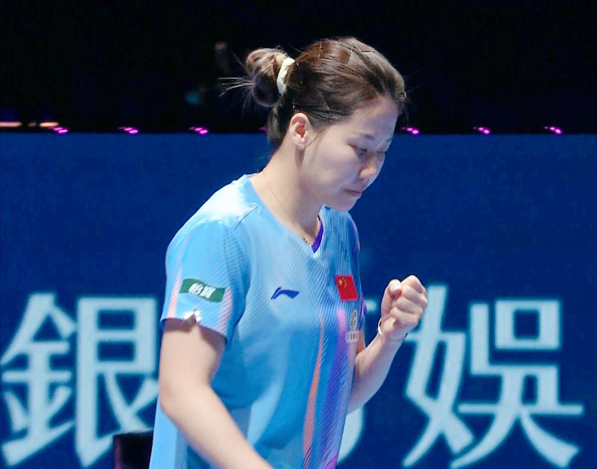 迪亚兹打陈熠游刃有余，为何打不过陈幸同？

第一局
陈幸同4:1开局，
迪亚兹反