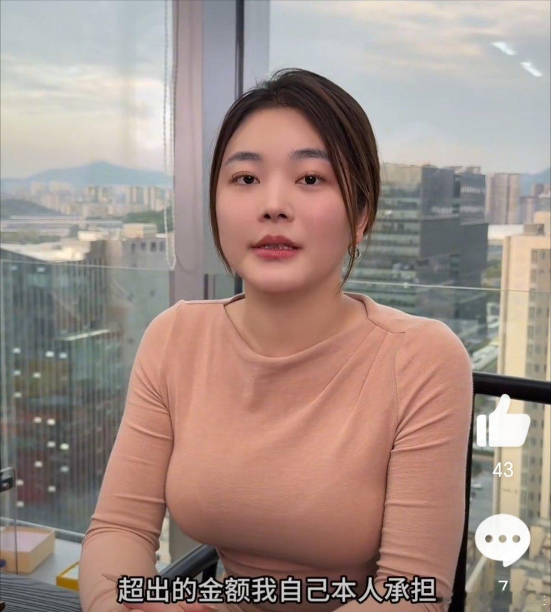 #女车主回应被撞车后淡定拍照##劳斯莱斯出车祸司机淡定拍照发圈#什么也不想多说了