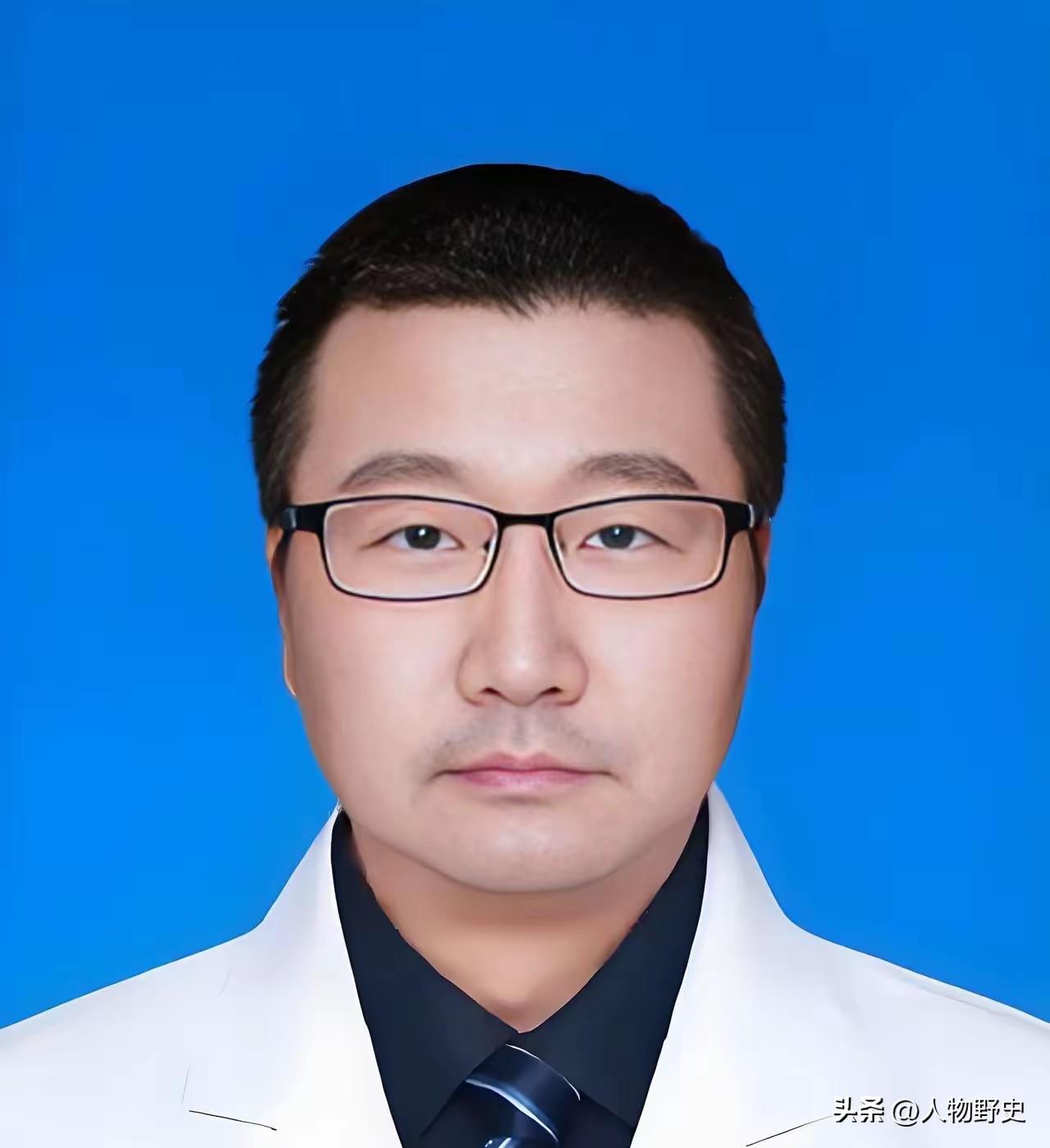 肿瘤科席玮医生，从2005年起，
只要穷苦病人救命钱不够，他都先救人、后收钱。