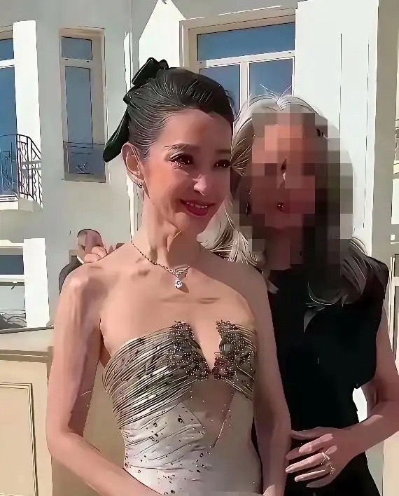 这才是李冰冰真实的样子，无美颜无滤镜 