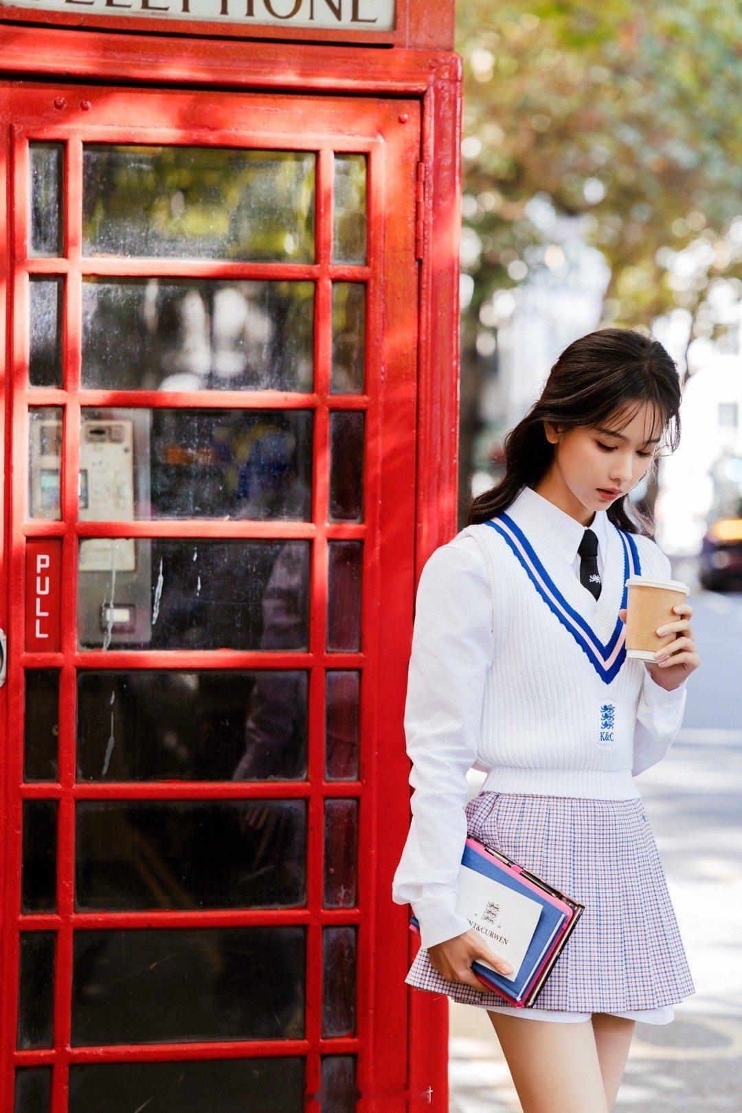 陈都灵[爱慕][爱慕][色][色][舔屏][色][舔屏][舔屏][色][舔屏][