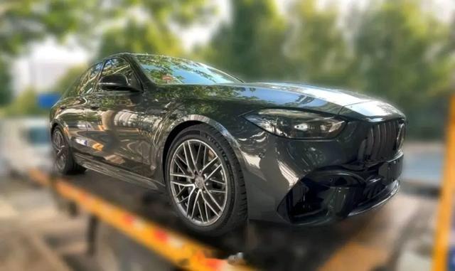#大v聊车# 【猜猜国内售价 全新AMG C63 S国内曝光】全新一代AMG C