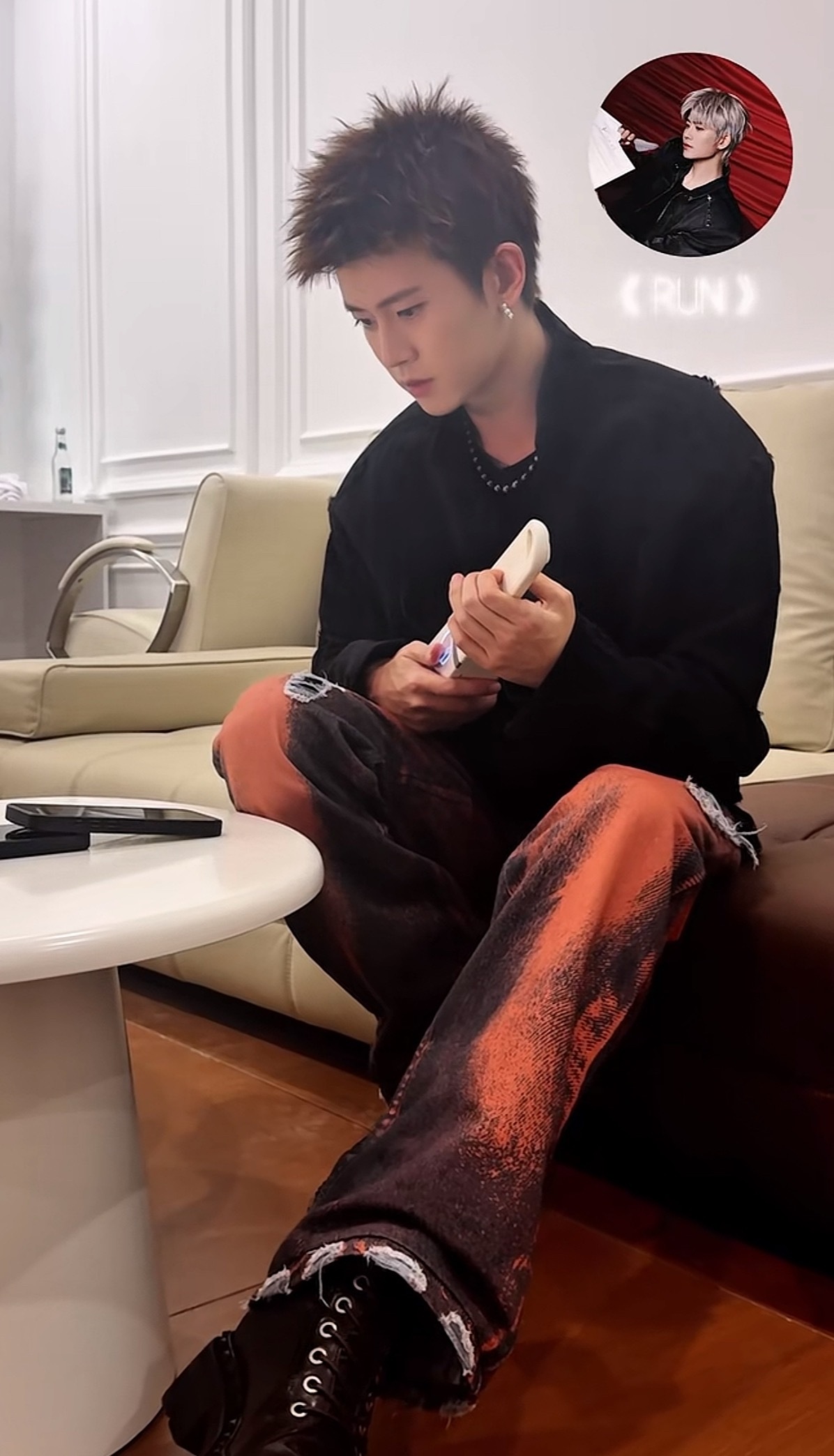 任嘉伦任嘉伦 知道了！音乐节首唱有《空中花园》《RUN》