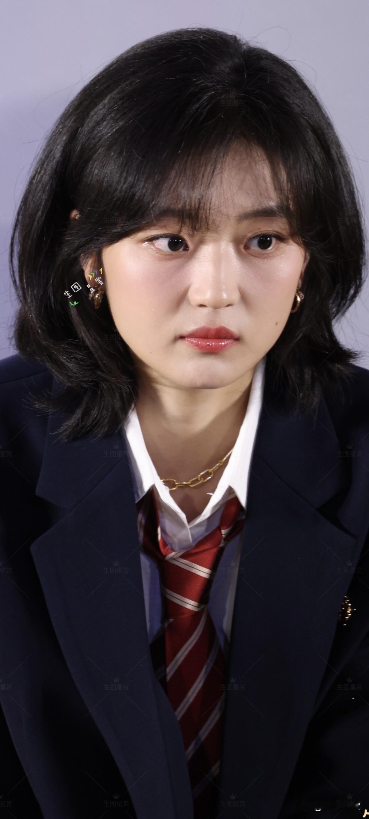 职业装女星,谁的气质更胜一筹?孙千大生意人路演怼脸拍
韩系初恋脸好piu亮，怼脸