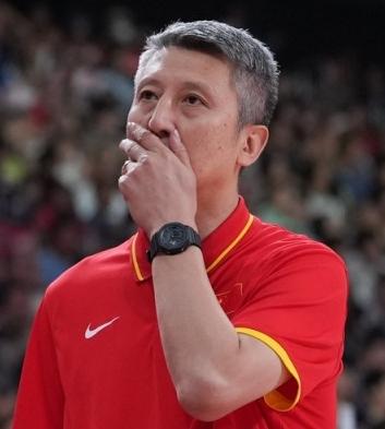 又热搜了：郭士强下课！

中国男篮78-97惨败日本二队！

在9月18日这一天