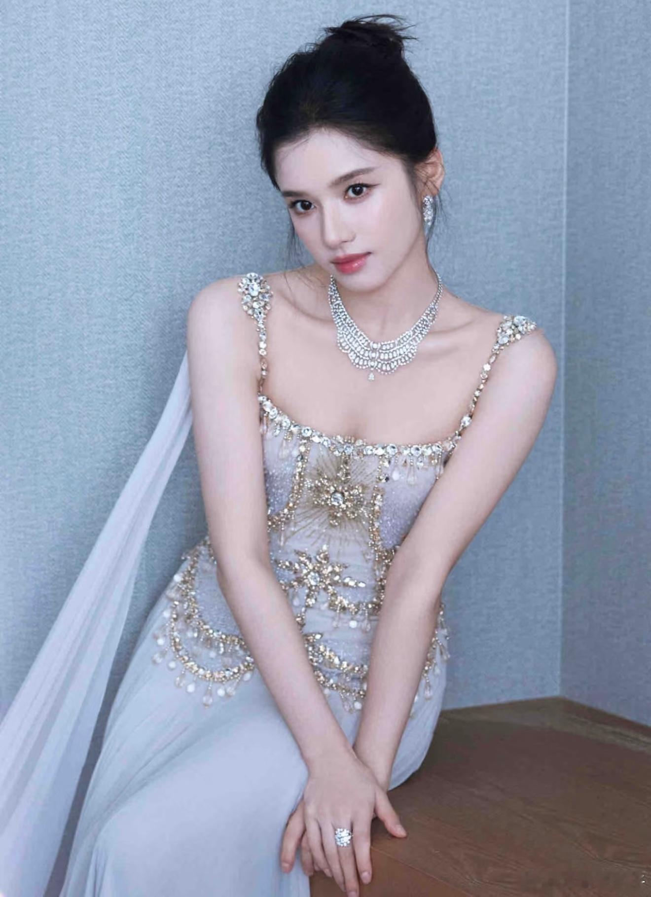 果然有张婧仪宋威龙这种颜值才理解了偶像剧的存在意义，太养眼了☕️ 