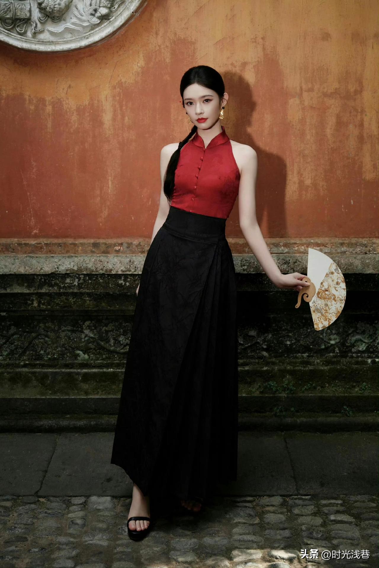 林允中式穿搭，尽显古典优雅东方美！