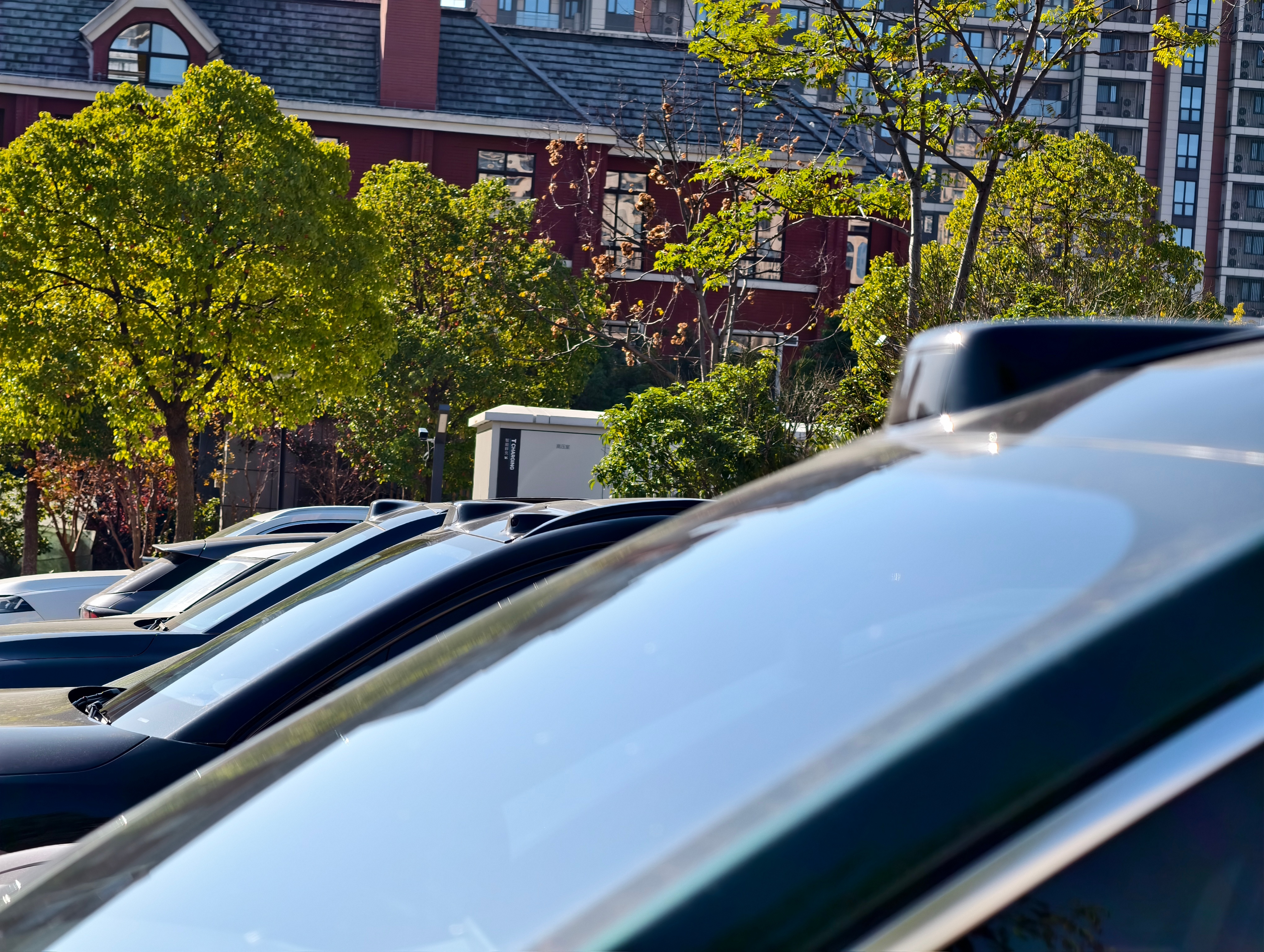 头上长角的越来也多，最近禾赛和速腾聚创这些激光雷达公司财报都很不错，未来激光雷达