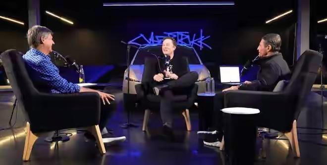 马斯克长叹：中国听懂我的话，2026年算力碾压世界！钢铁侠的焦虑与东方的实干
“