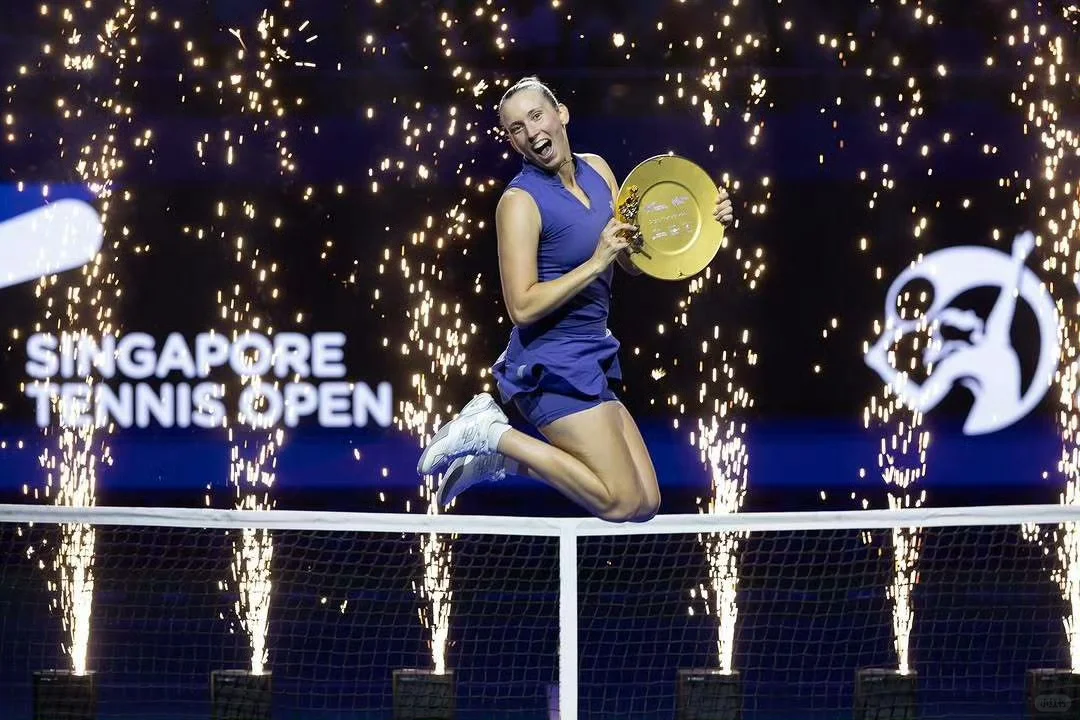 全新EZONE助力梅尔滕斯生涯第九冠🏆