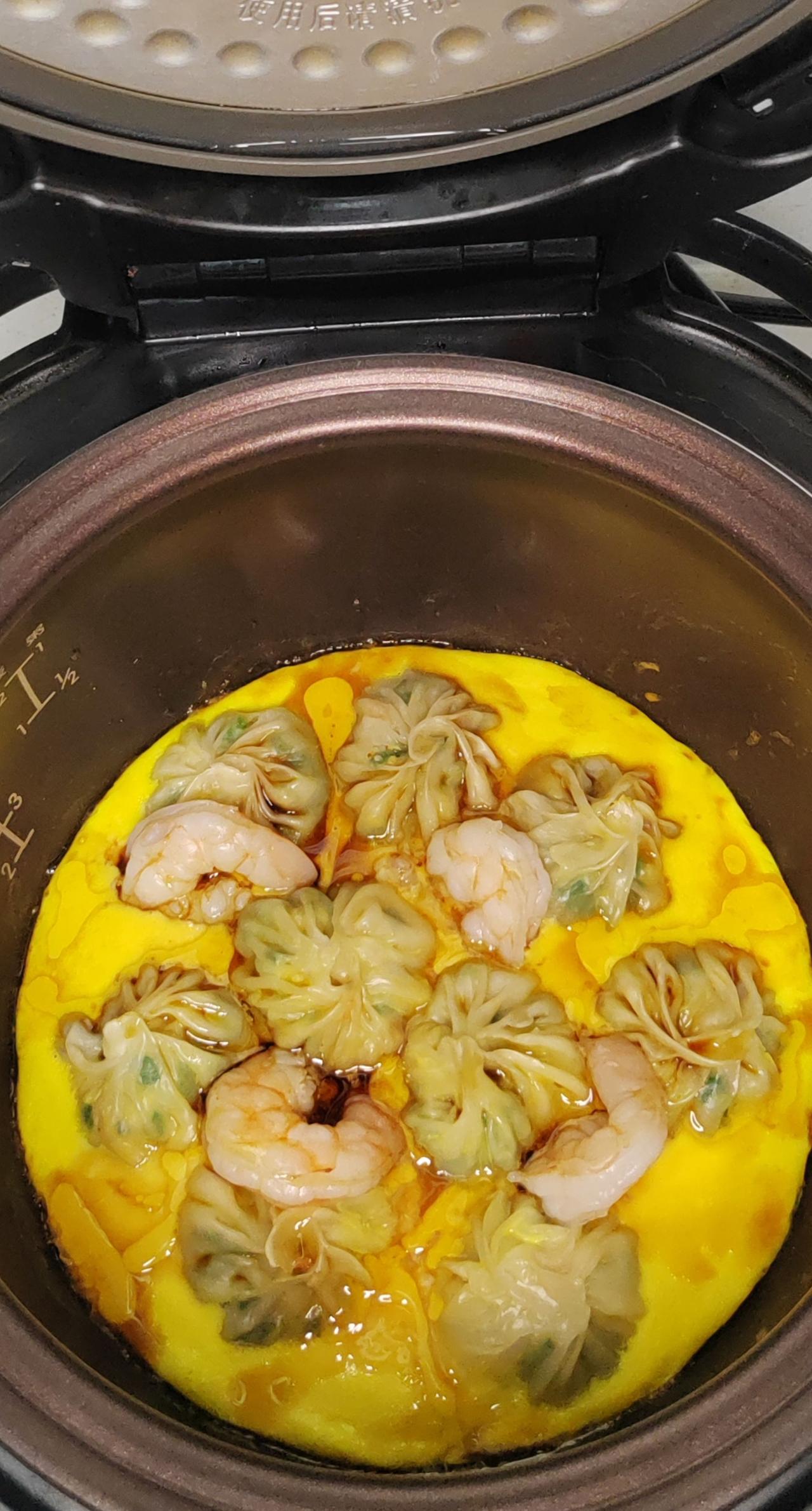 🍳用一个电饭锅做低卡减脂餐，鸡蛋煎饺也能香到爆！食材简单又快手，减脂期的姐妹快
