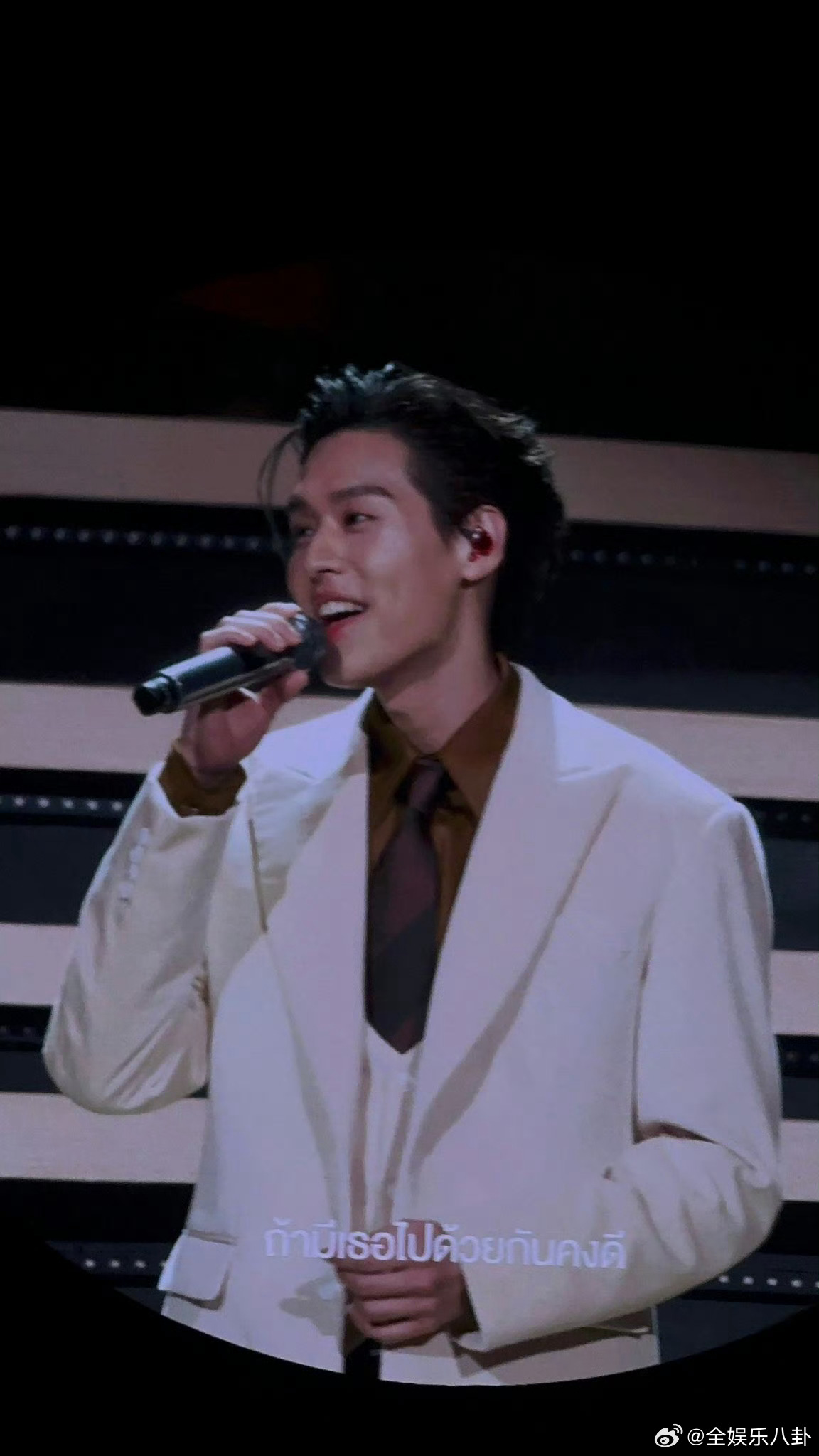 Billkin剪短发了billkin终于剪头发了 bk终于剪短发了啊啊啊啊！！清