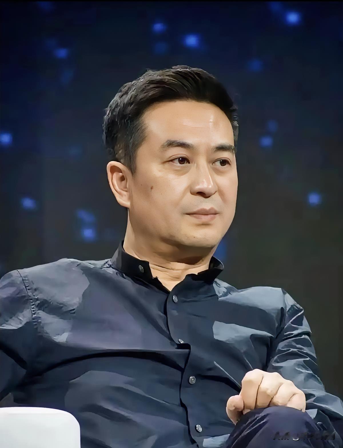 韩沛颖的老板张嘉译，估计现在已经急得焦头烂额了。不是因为刘浩存经纪团队反击了，而