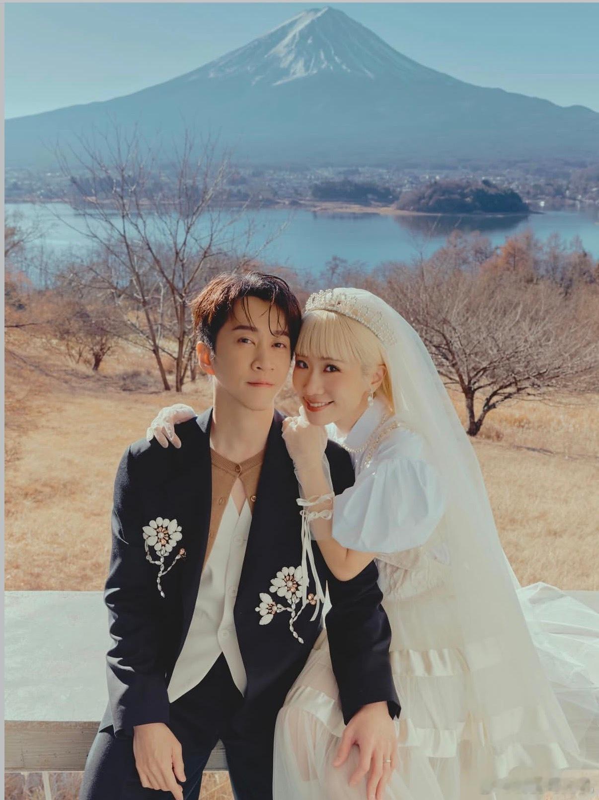 陈汉典LuLu海量婚纱照曝光～陈汉典：好险，我找到你了。 🙋♀️两人将于1月2