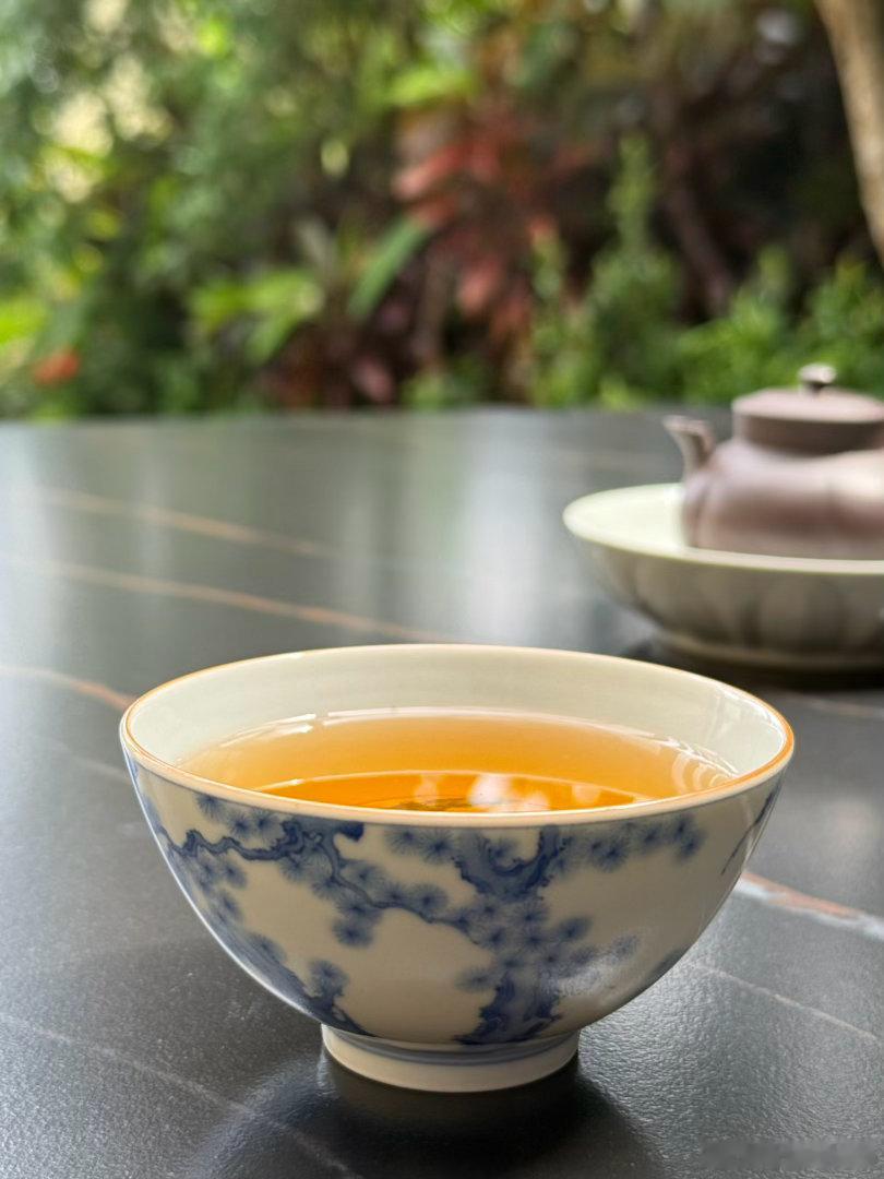 大家都没钱了吗？市场好像越来越萧条，中产喝茶都降级了吗？没钱了告诉我，我会开启全