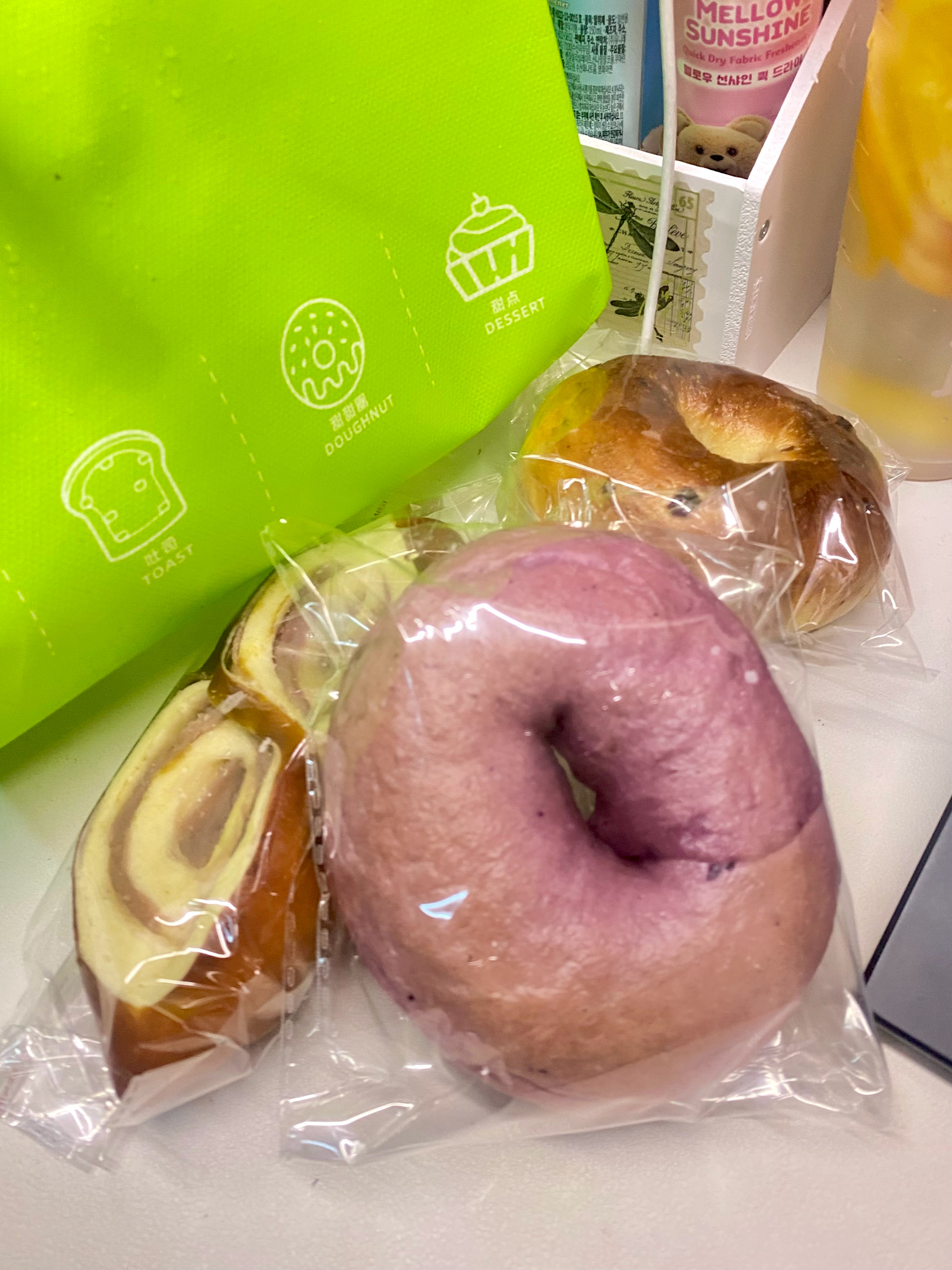 不用追星的日子真特么爽啊…一直把自己当猪喂 