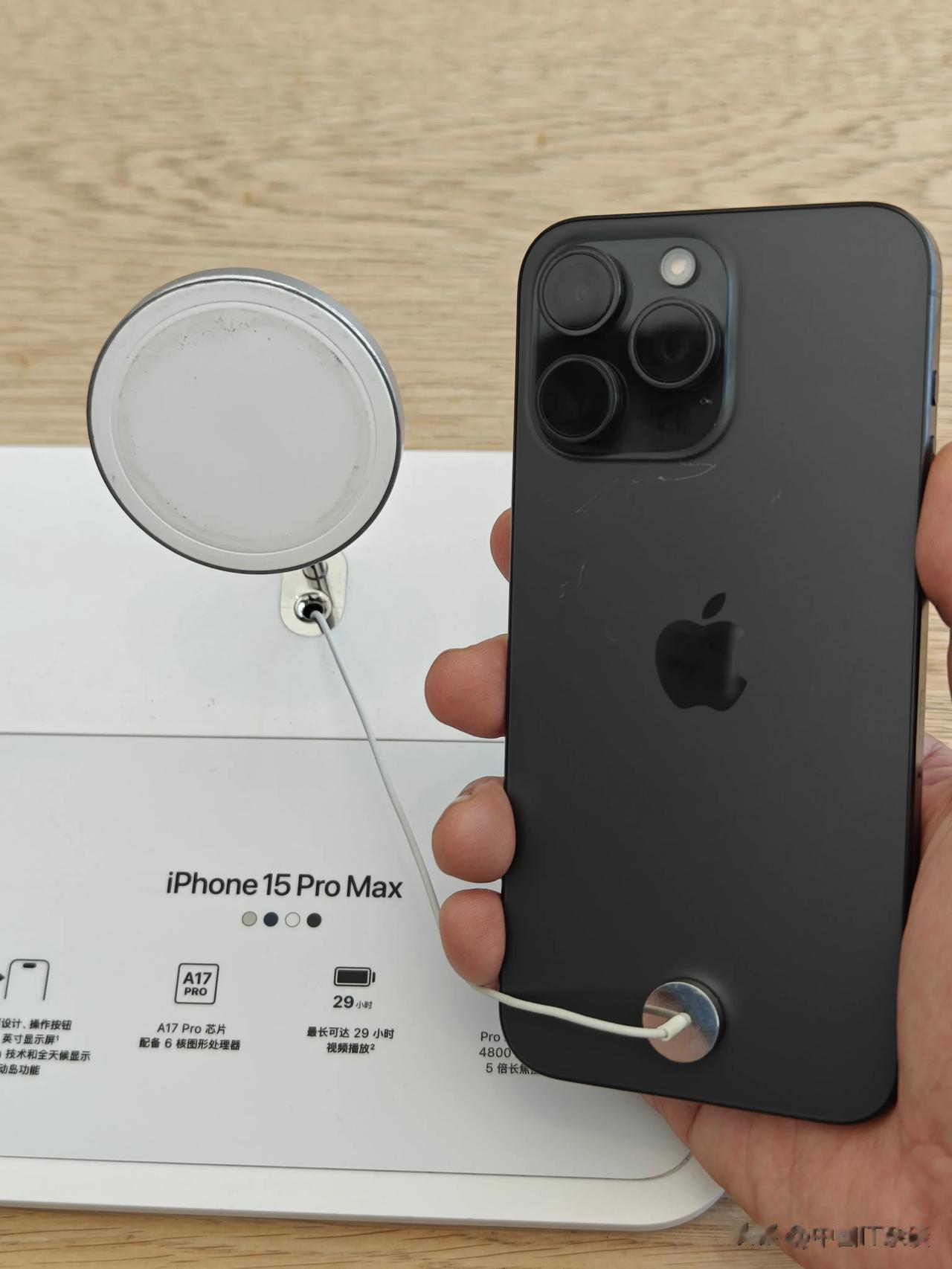 苹果外观设计师是不是最没竞争力的岗位啊？感觉现在已经预知iPhone16、17以