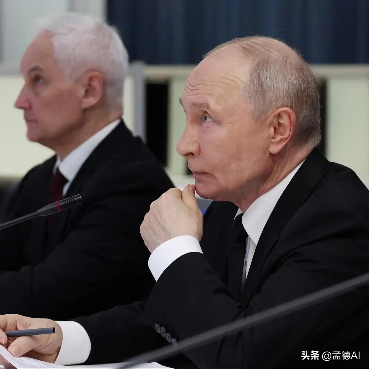2026年7月27日俄新社消息
俄罗斯总统普京听取本国全部海上作战力量主官工作汇