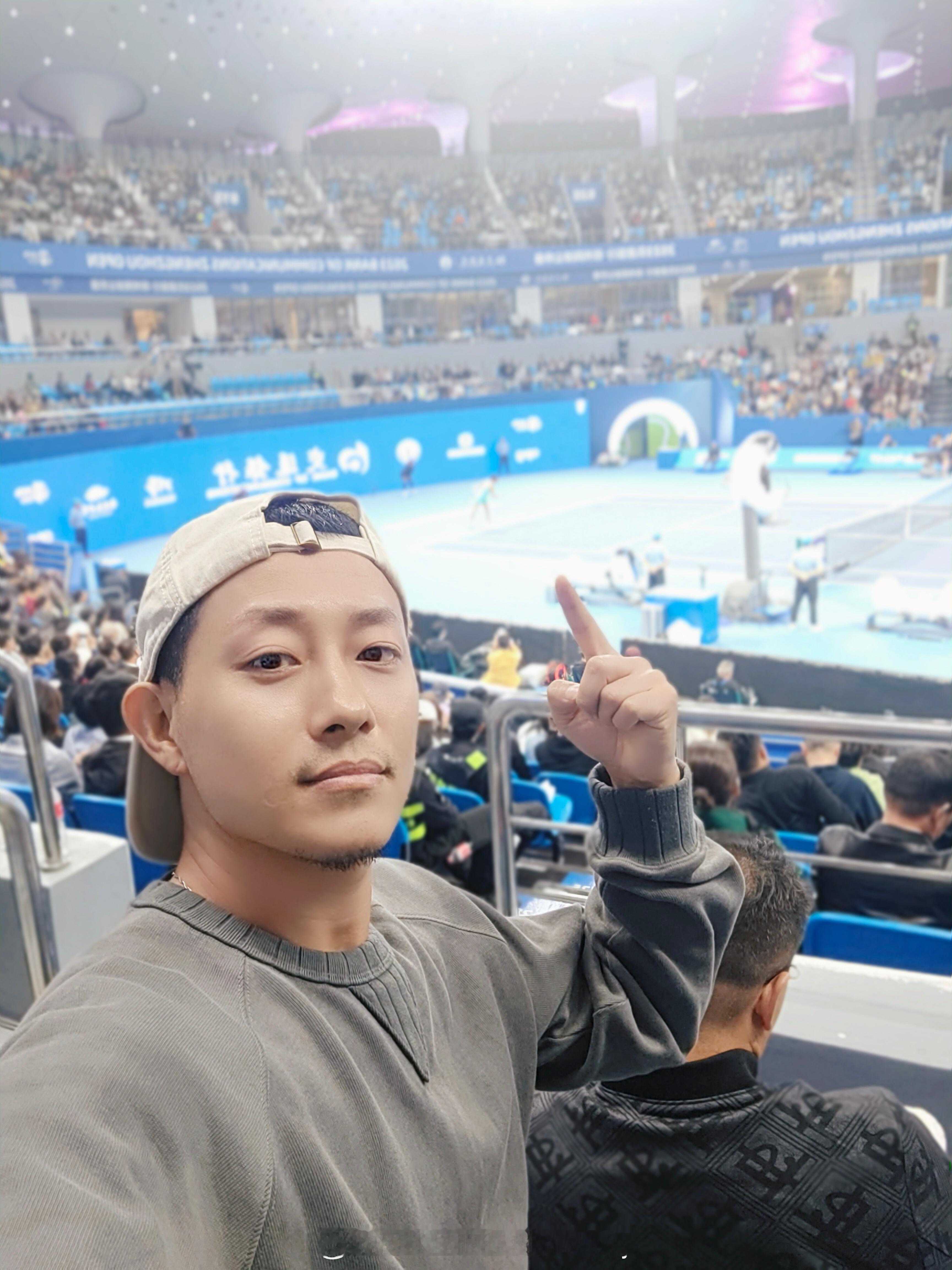 你就说郑钦文法师🧙🏻♂️:波比，厉不厉害吧，说20记ACE就20，咱们不多不